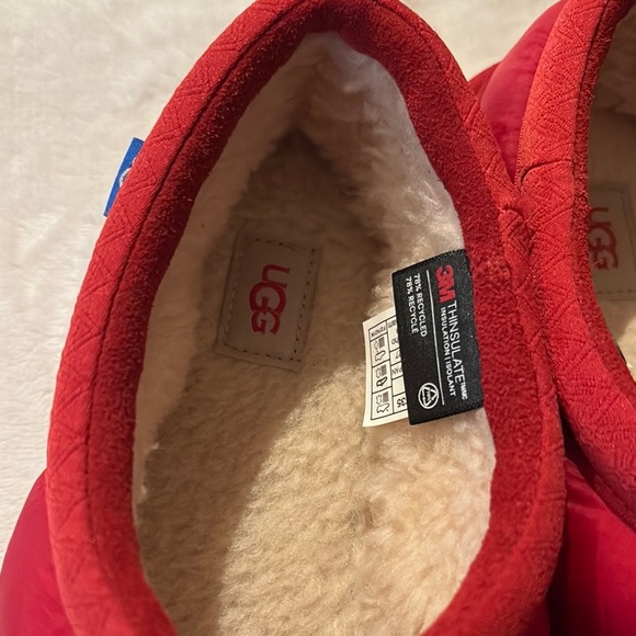 Gently Loved UGG Red Quilted Slippers - Picture 3 of 9